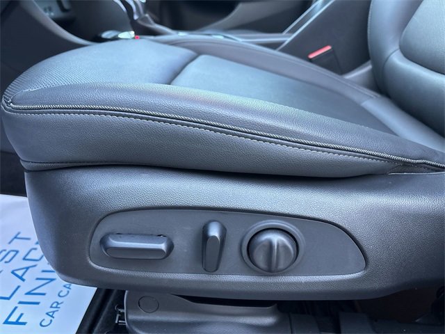 Used 2024 Buick Encore GX Sport Touring w/ Experience Buick Package image 14