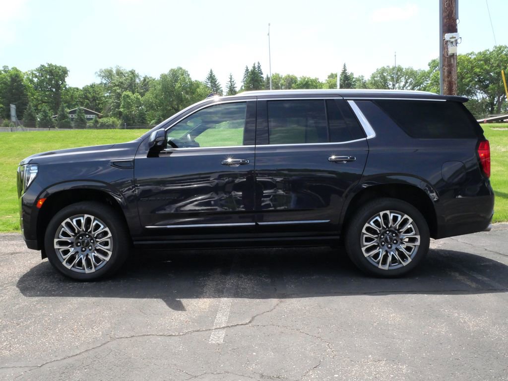 Used 2024 GMC Yukon Denali Ultimate AWD/4WD image 4