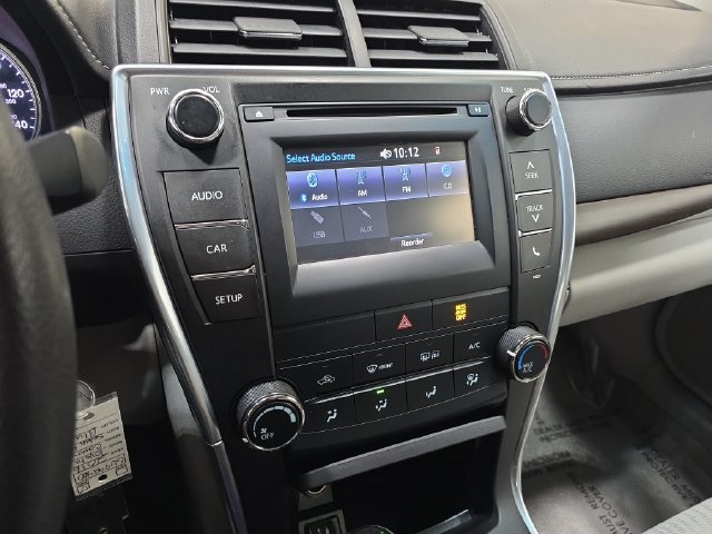 Used 2016 Toyota Camry LE FWD image 19