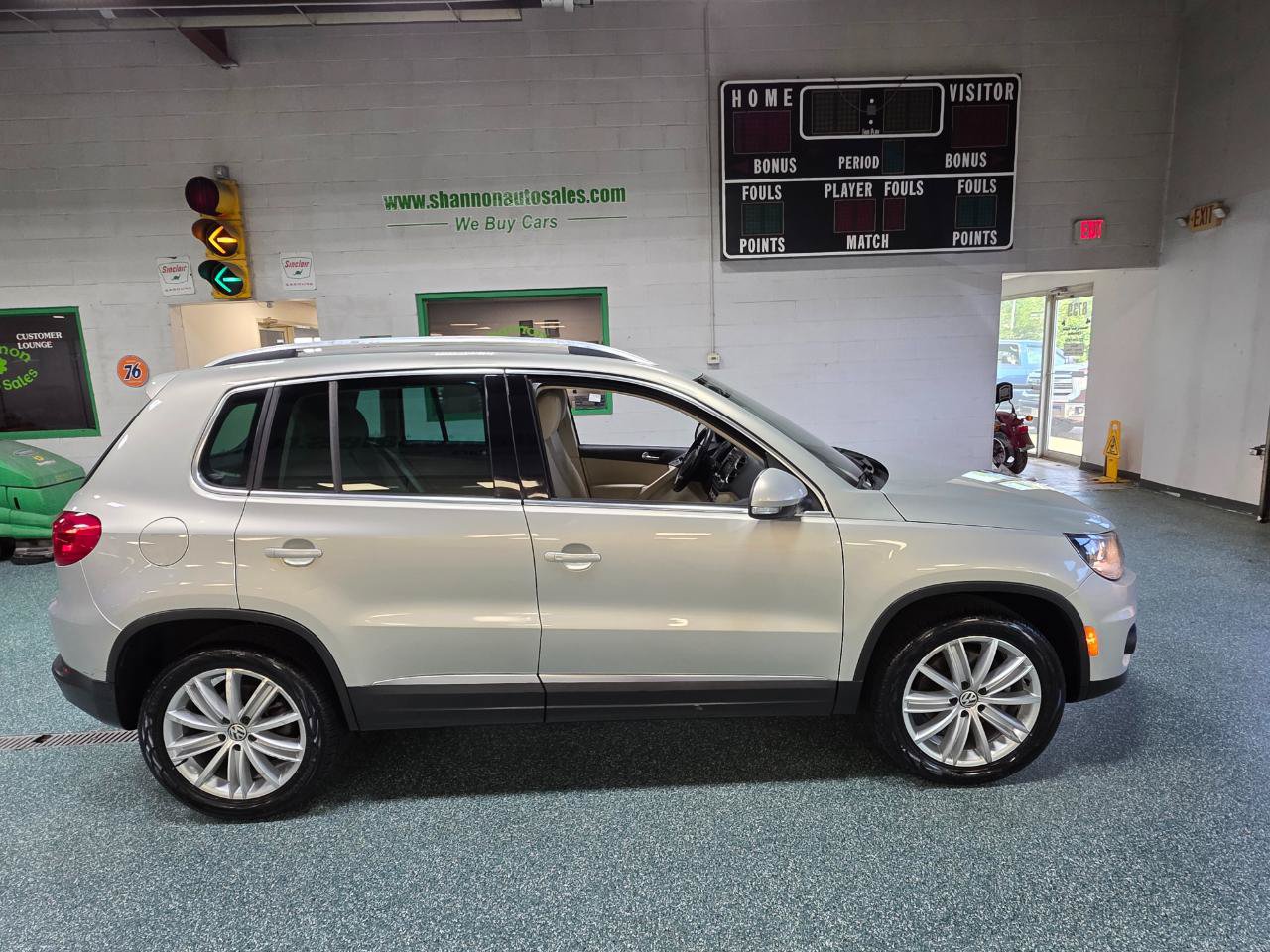 Used 2014 Volkswagen Tiguan SEL FWD image 5