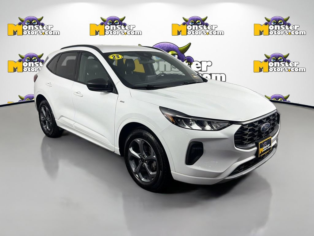 Used 2023 Ford Escape ST-Line w/ Equipment Group 301A image 3