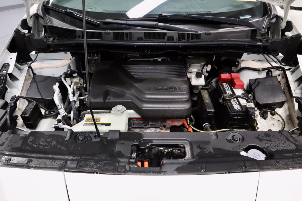 Certified 2024 Nissan Leaf SV Plus FWD image 17