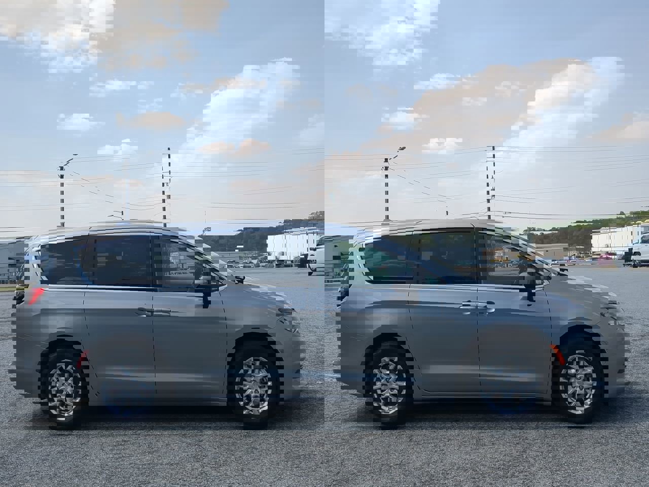 Certified 2020 Chrysler Voyager LX image 2