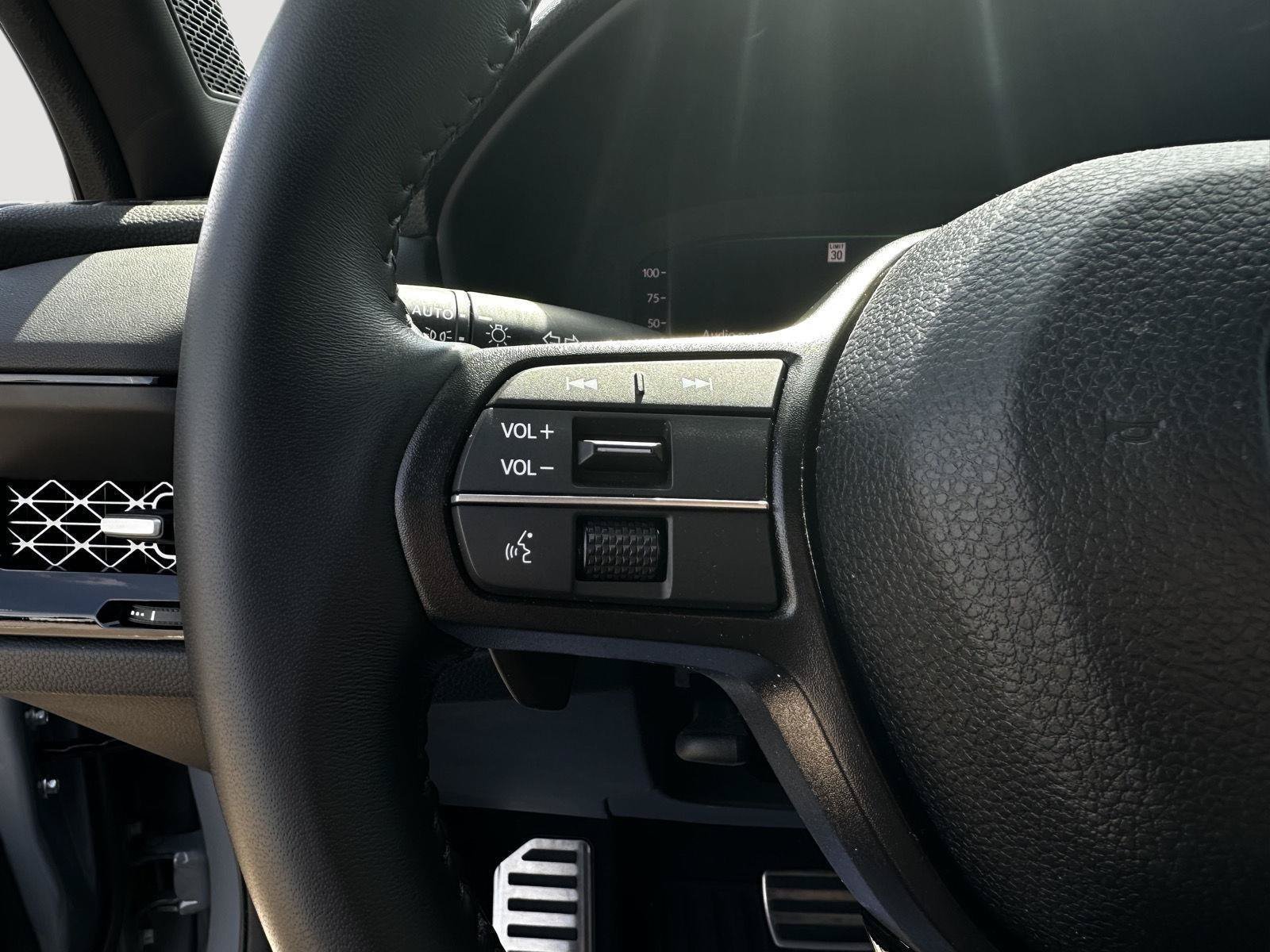 Used 2025 Honda Accord Sport image 11