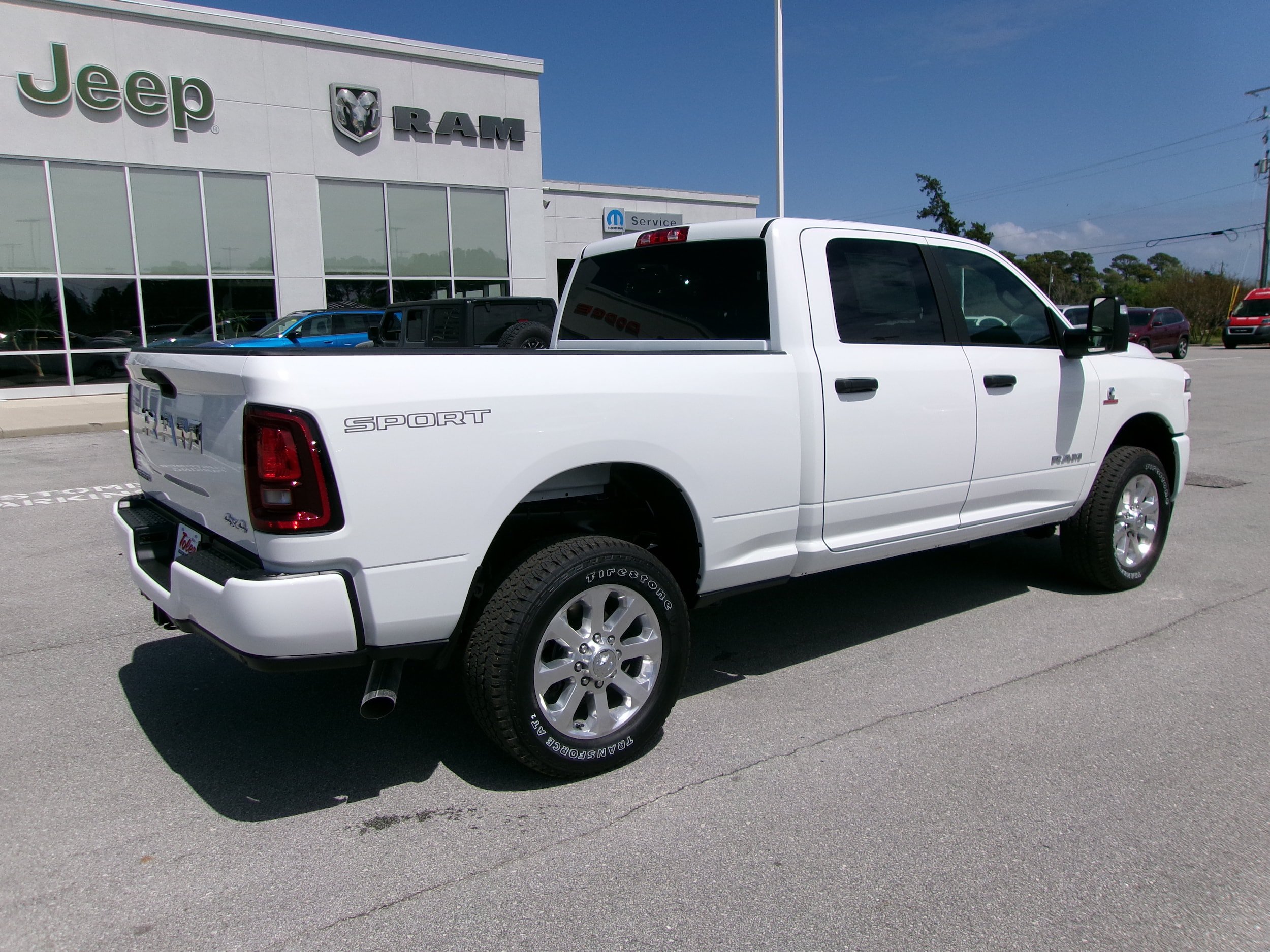 New 2026 RAM 2500 Big Horn AWD/4WD image 3