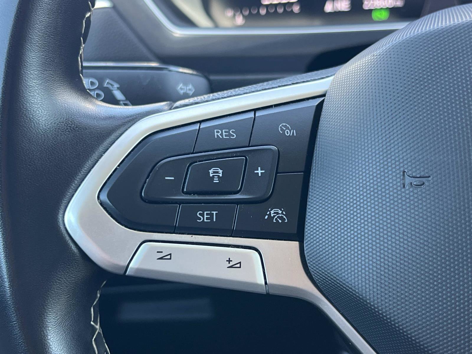 Certified 2024 Volkswagen Tiguan S image 9