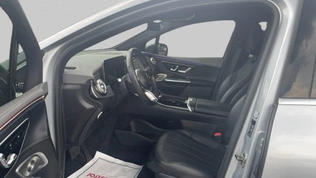 Used 2023 Mercedes-Benz EQE 350+ SUV w/ Exclusive Trim Package image 17