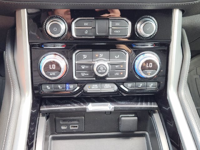 Used 2021 GMC Yukon Denali w/ Denali Ultimate Package AWD/4WD image 20