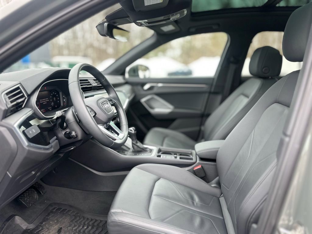 Used 2025 Audi Q3 2.0T Premium w/ Convenience Package image 15