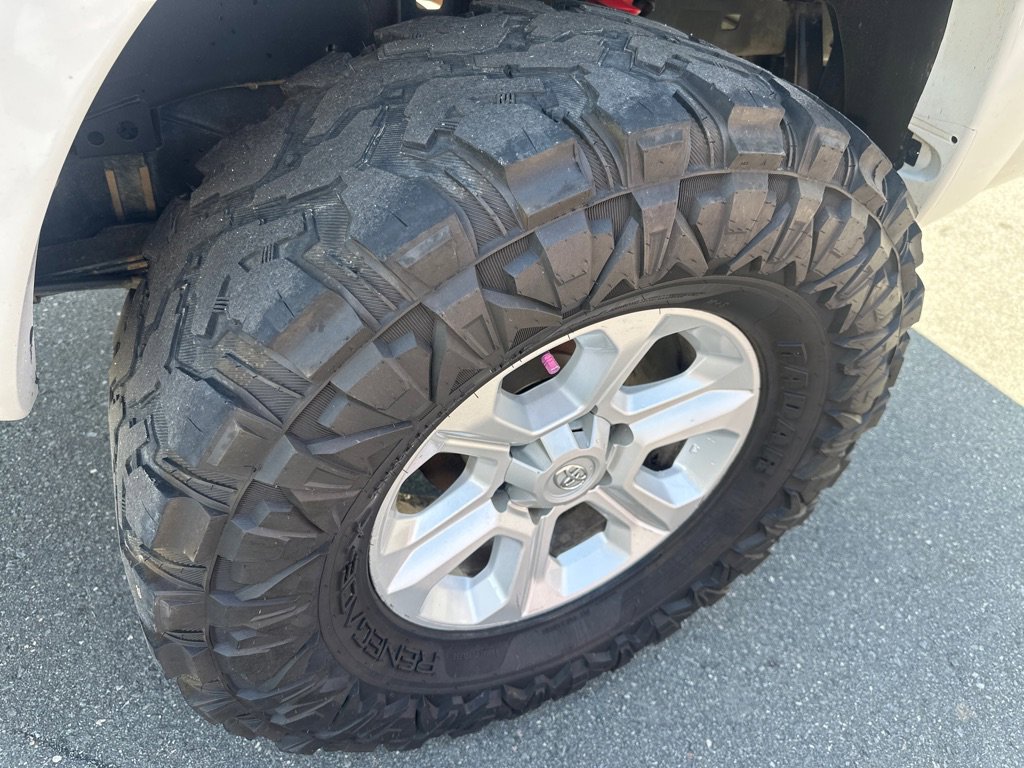 Used 2014 Toyota Tacoma 4x4 Double Cab w/ TRD Off-Road Package image 10