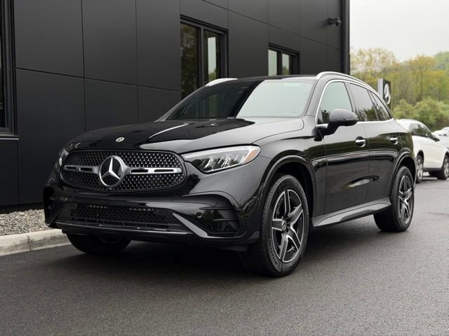 Used 2026 Mercedes-Benz GLC 300 4MATIC image 2