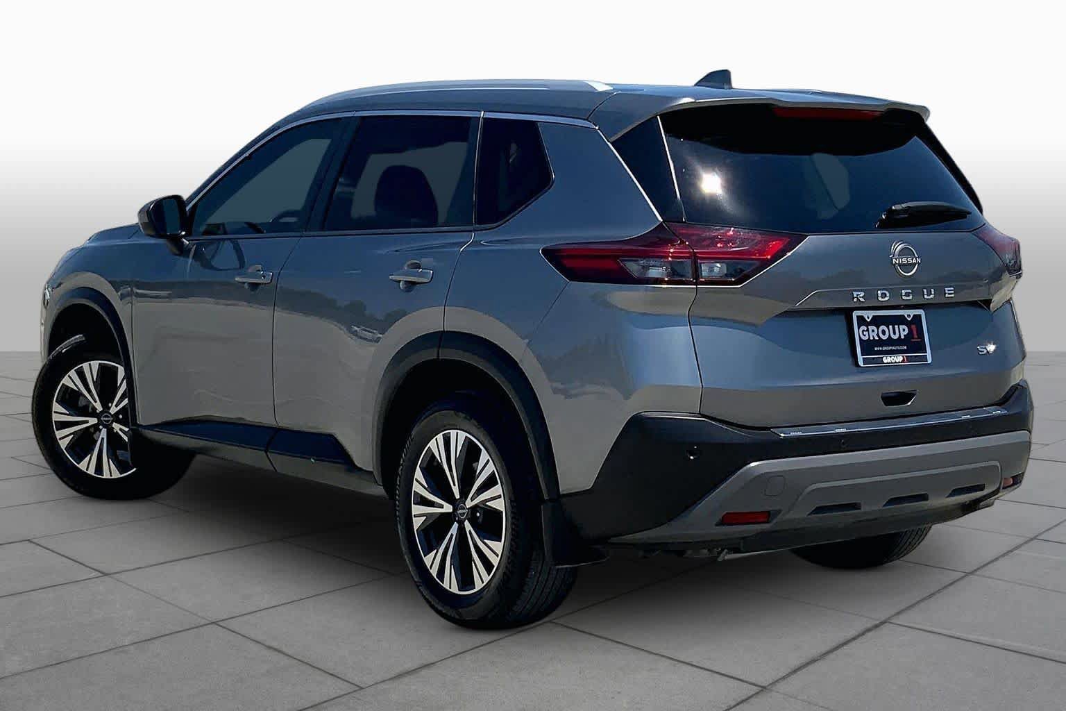 Used 2023 Nissan Rogue SV w/ SV Premium B Package FWD image 12