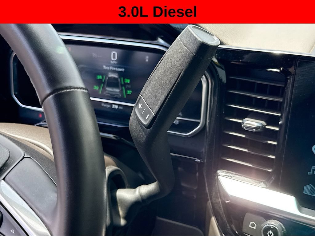 Used 2024 Chevrolet Silverado 1500 LT AWD/4WD image 17