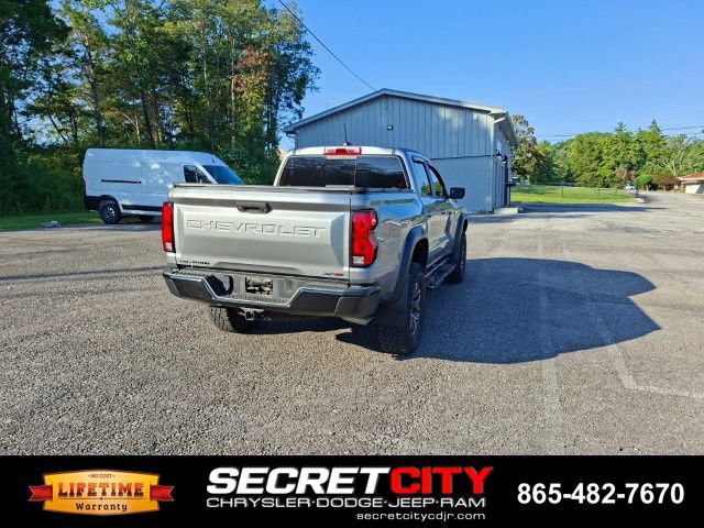 Used 2024 Chevrolet Colorado ZR2 AWD/4WD image 5