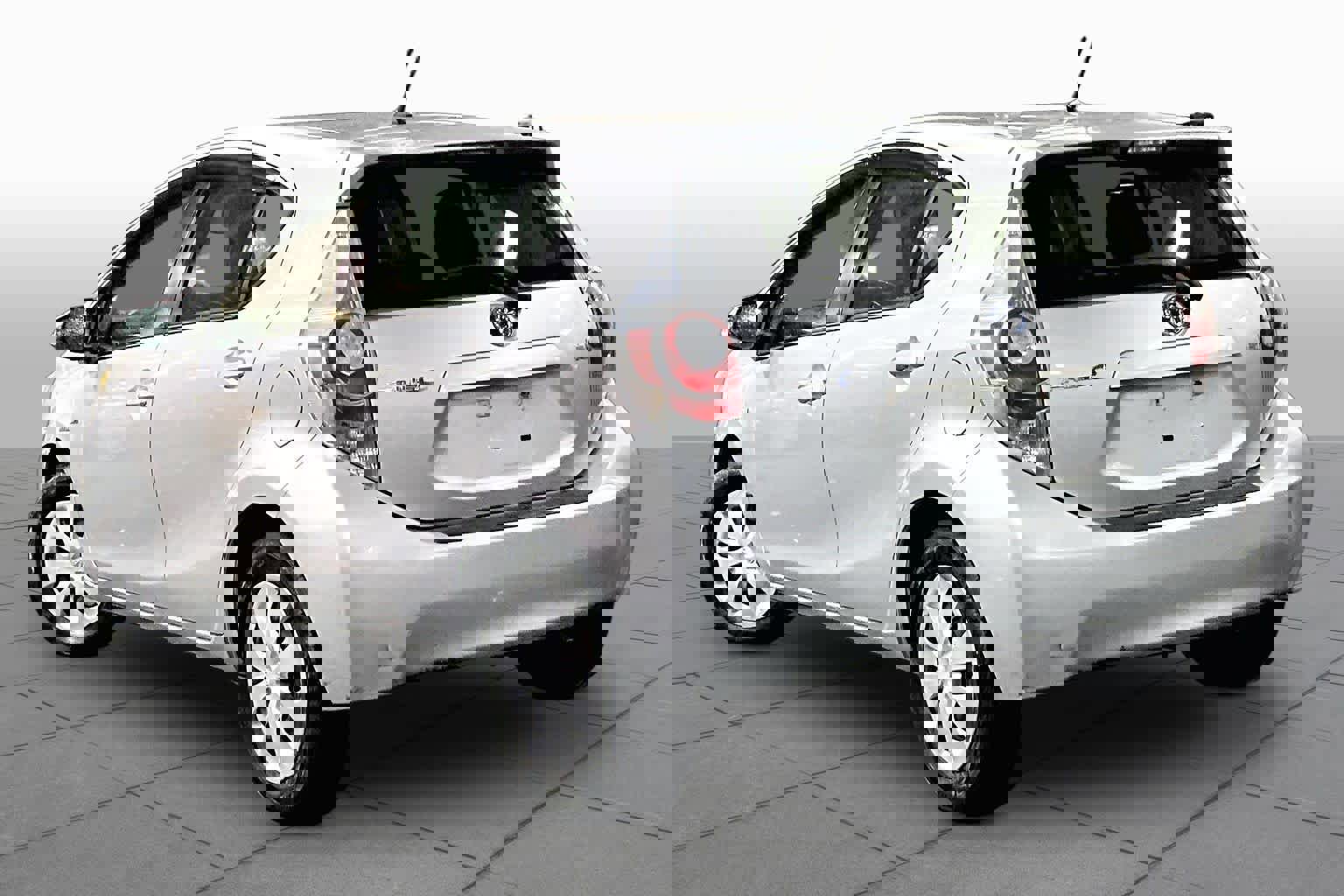 Used 2014 Toyota Prius C One FWD image 12