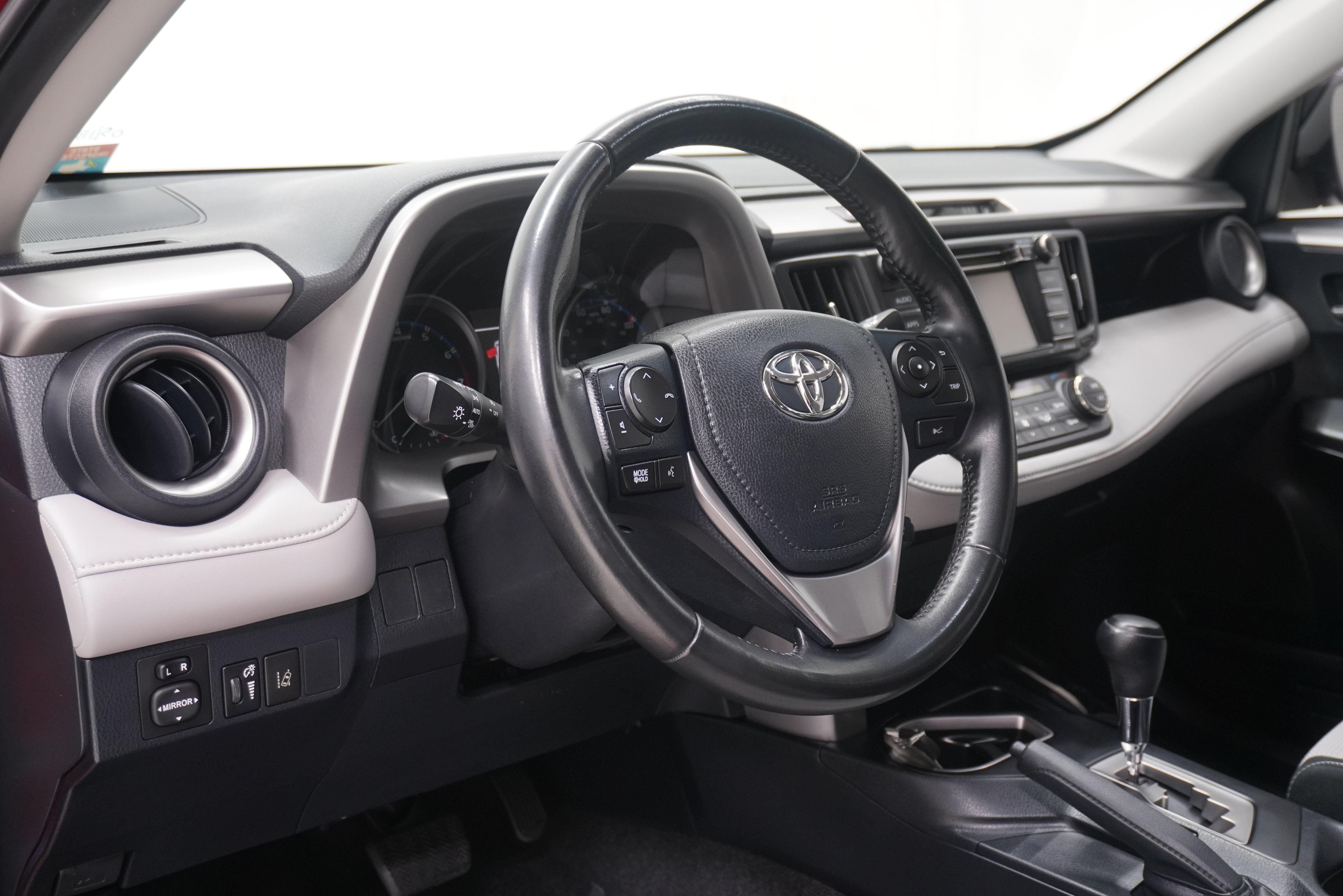Used 2017 Toyota RAV4 XLE w/ Plus Special Value Package FWD image 10