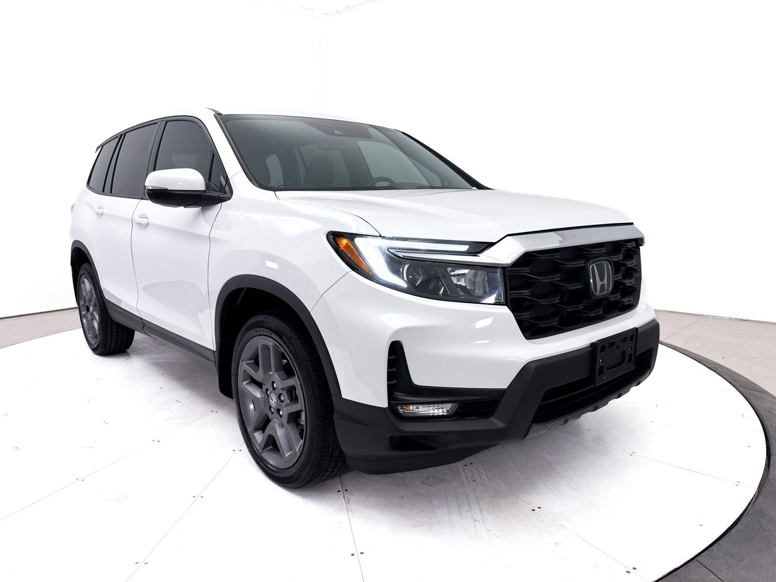Used 2023 Honda Passport EX-L image 10