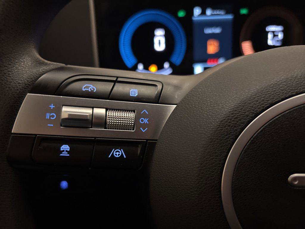 New 2025 Hyundai Tucson SE image 15