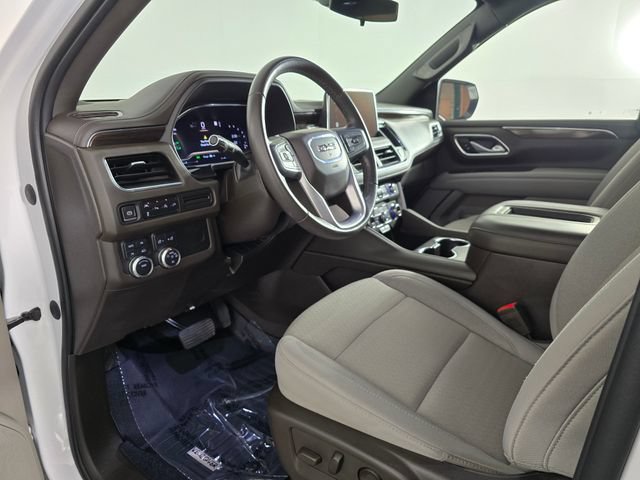 Used 2022 GMC Yukon XL SLE w/ Gmc Pro Safety Plus Package AWD/4WD image 25