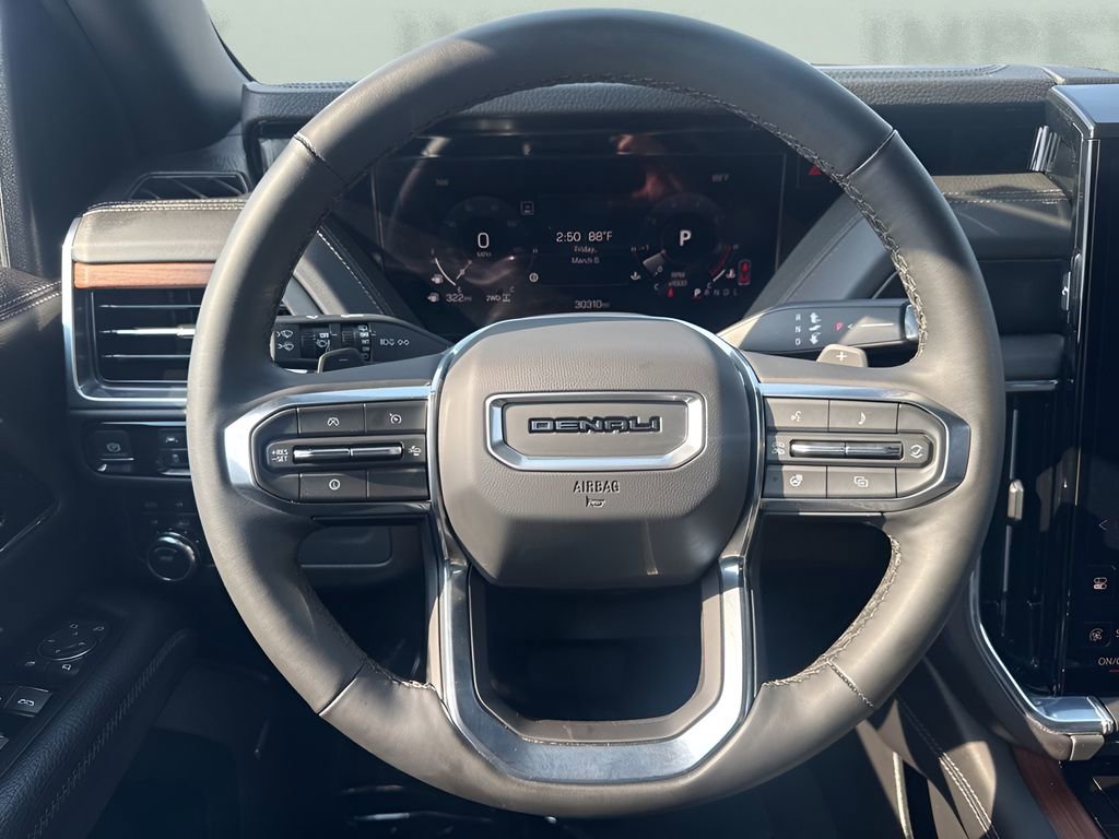 Used 2025 GMC Yukon Denali image 15