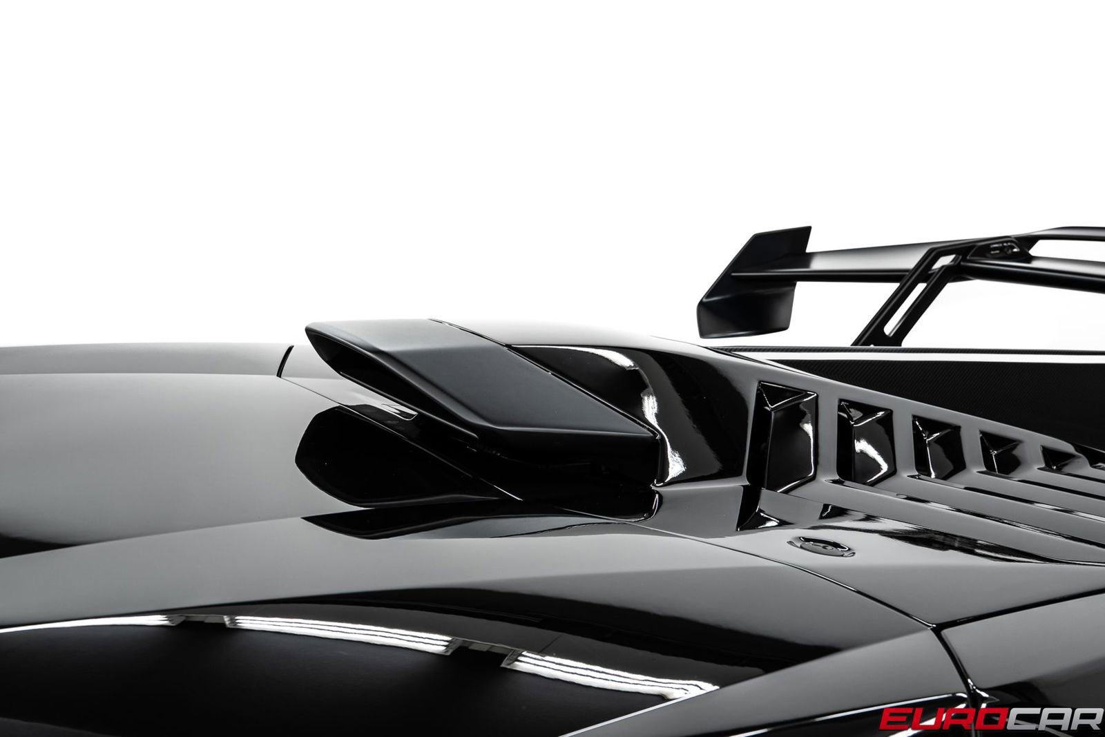 Used 2022 Lamborghini Huracan STO RWD image 17