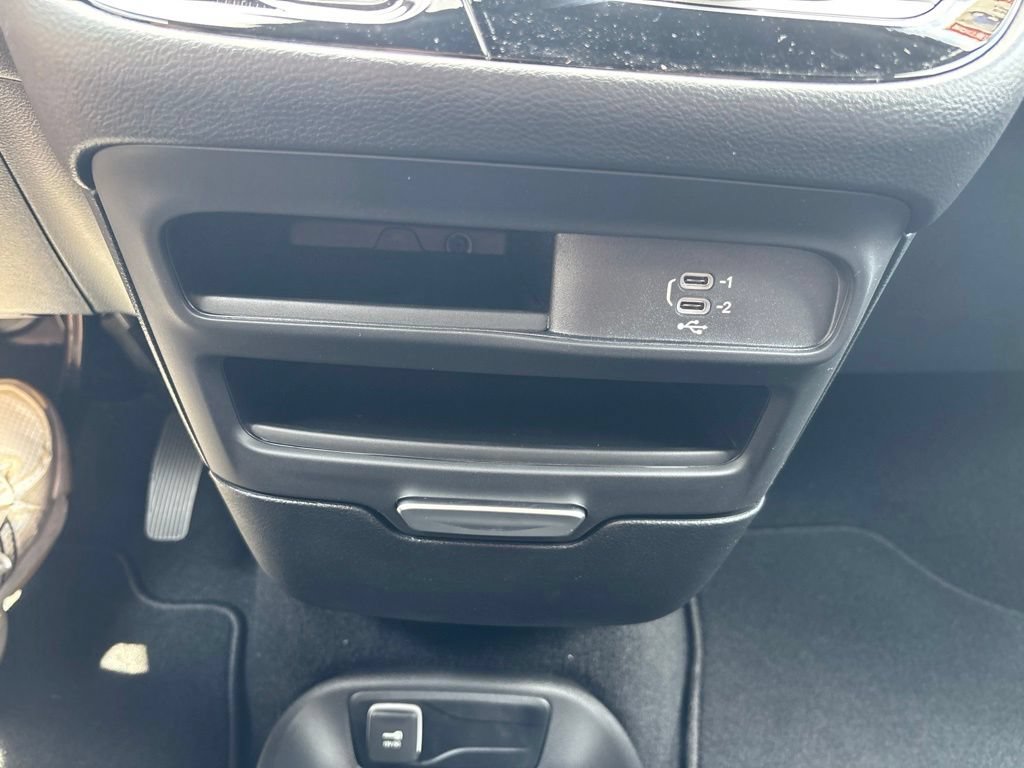 New 2027 Chrysler Pacifica Select FWD image 43