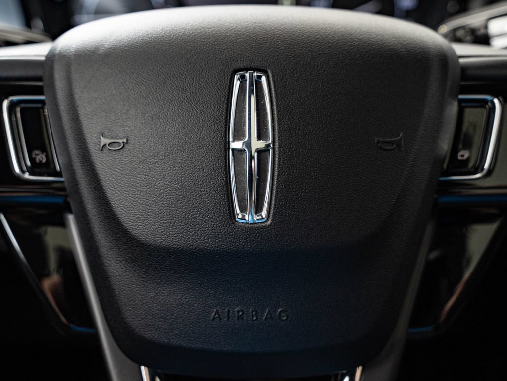 Used 2022 Lincoln Corsair AWD w/ Premium Package image 29