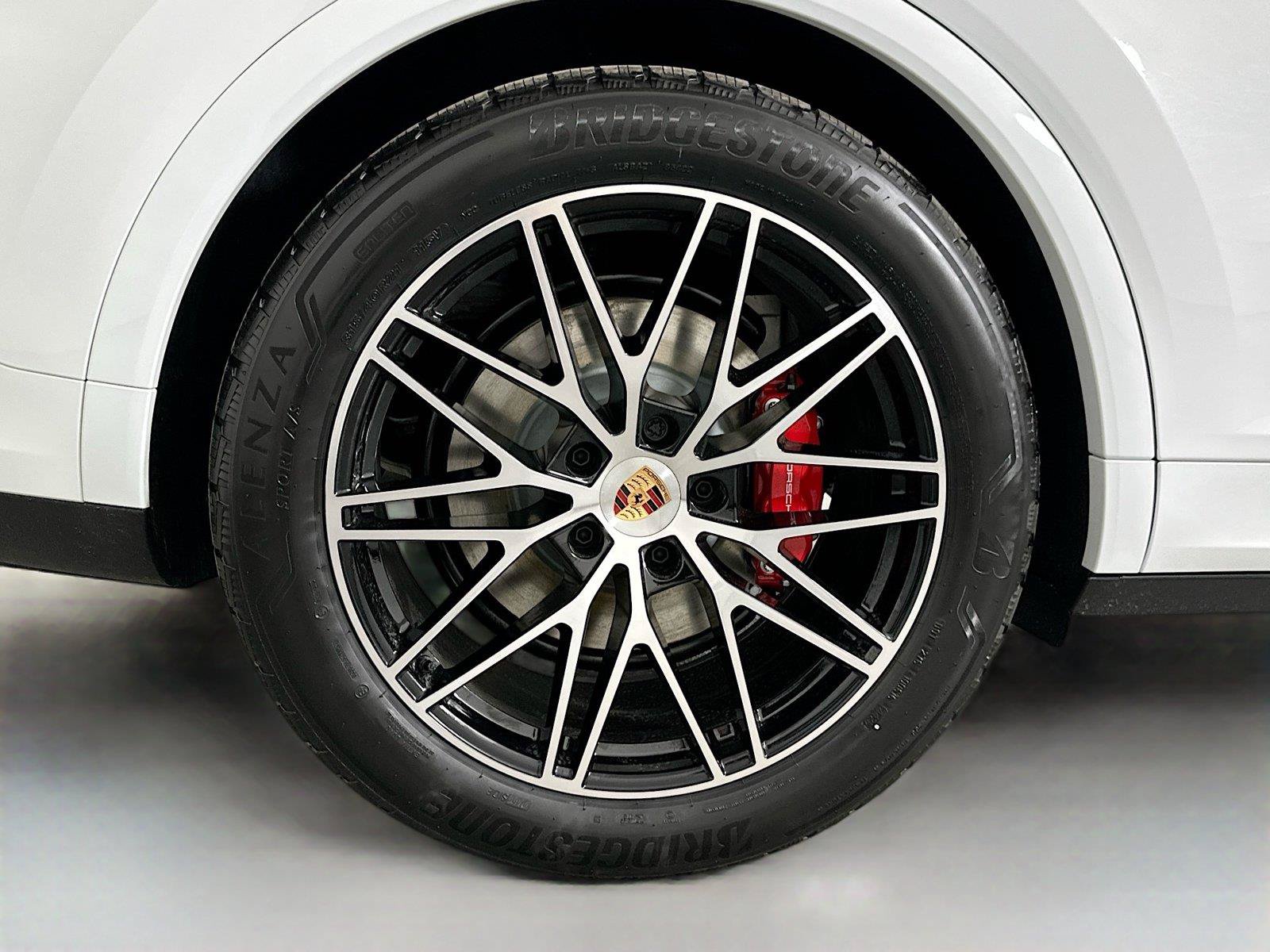 Used 2026 Porsche Cayenne S AWD/4WD image 13