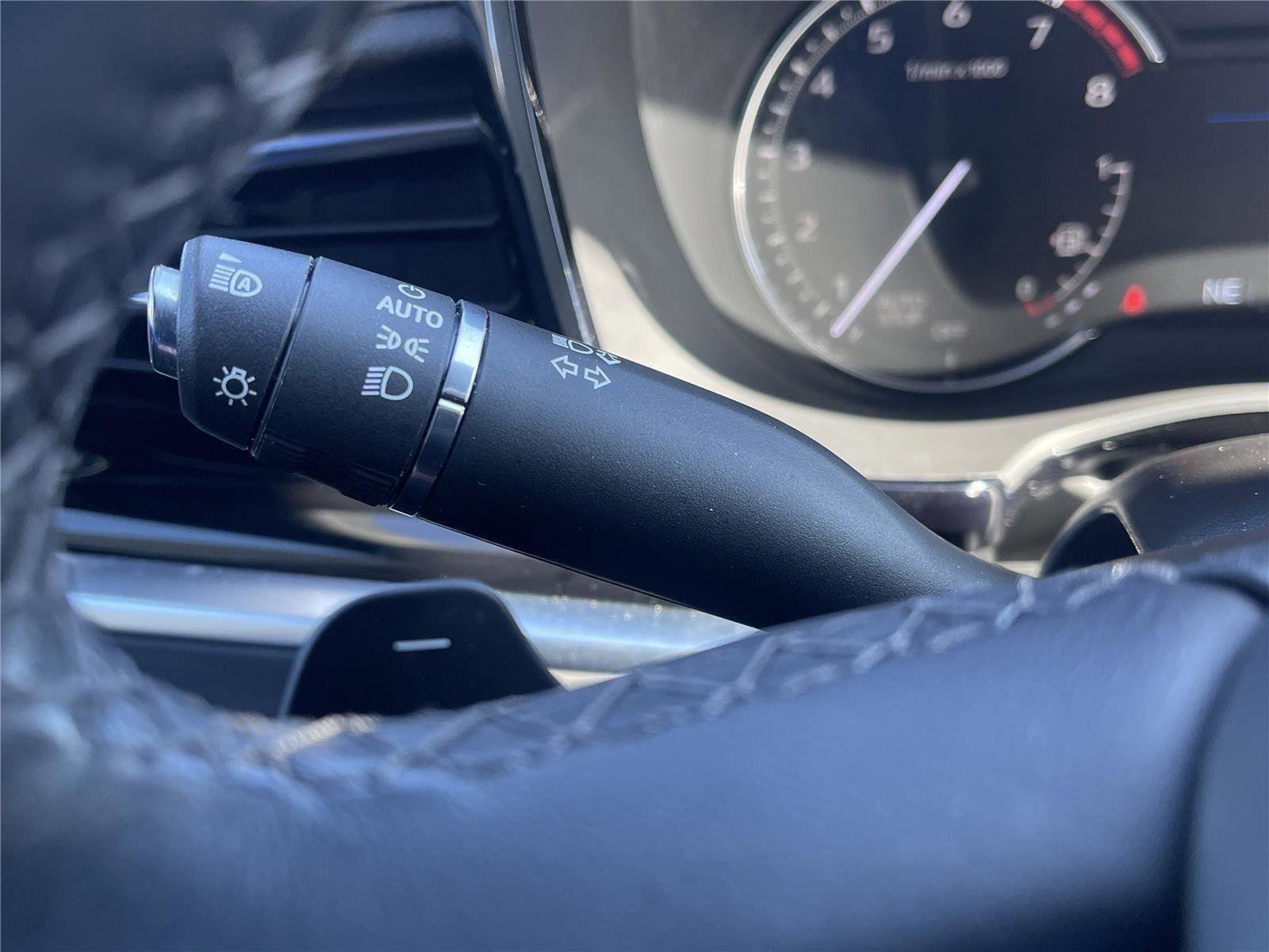 Certified 2025 Cadillac XT6 Premium Luxury AWD/4WD image 22