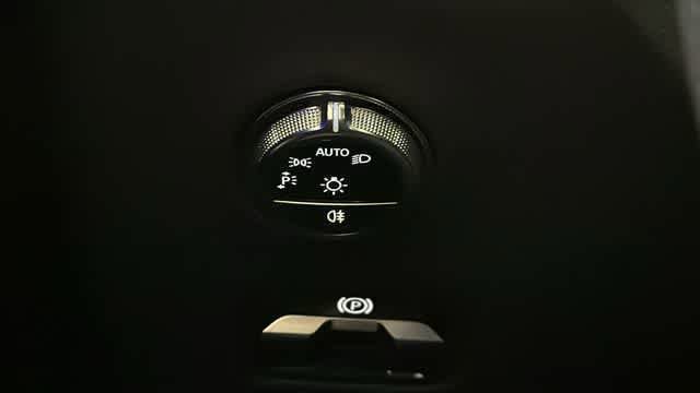 Used 2026 Mercedes-Benz GLC 300 4MATIC image 17