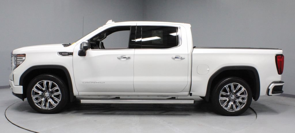 Used 2024 GMC Sierra 1500 Denali w/ Denali Reserve Package AWD/4WD image 7