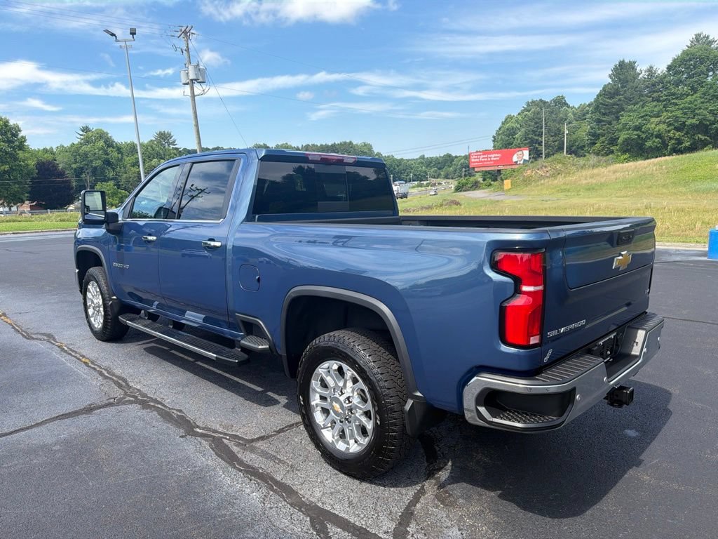 Used 2025 Chevrolet Silverado 2500 LTZ w/ LTZ Plus Package AWD/4WD image 7