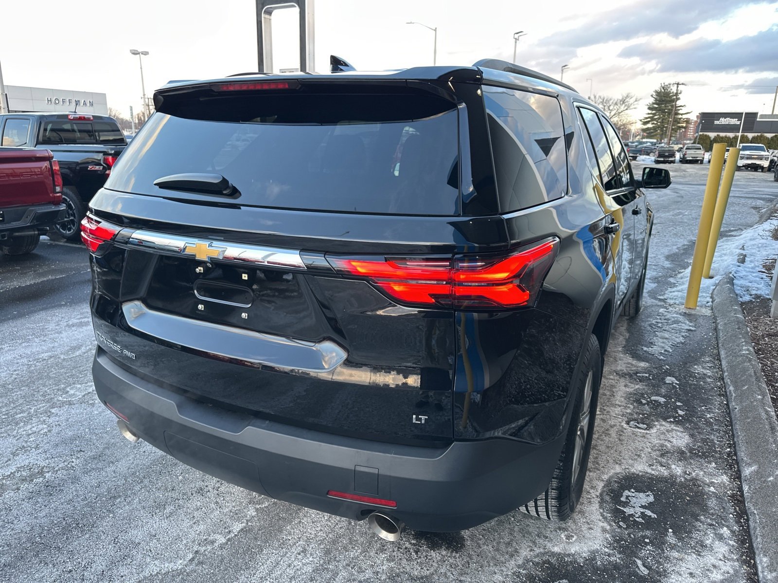 Used 2023 Chevrolet Traverse LT image 5