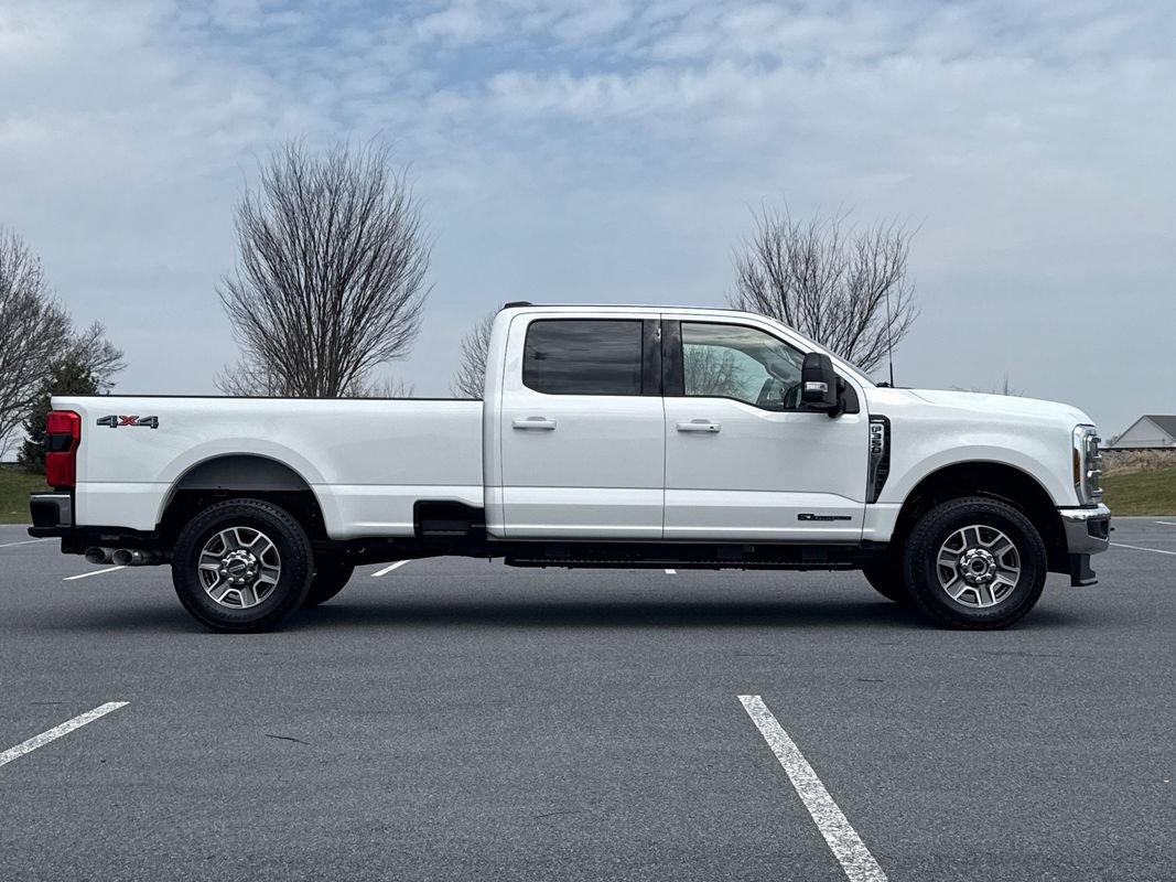 Used 2025 Ford F350 Lariat w/ Camper Package image 9