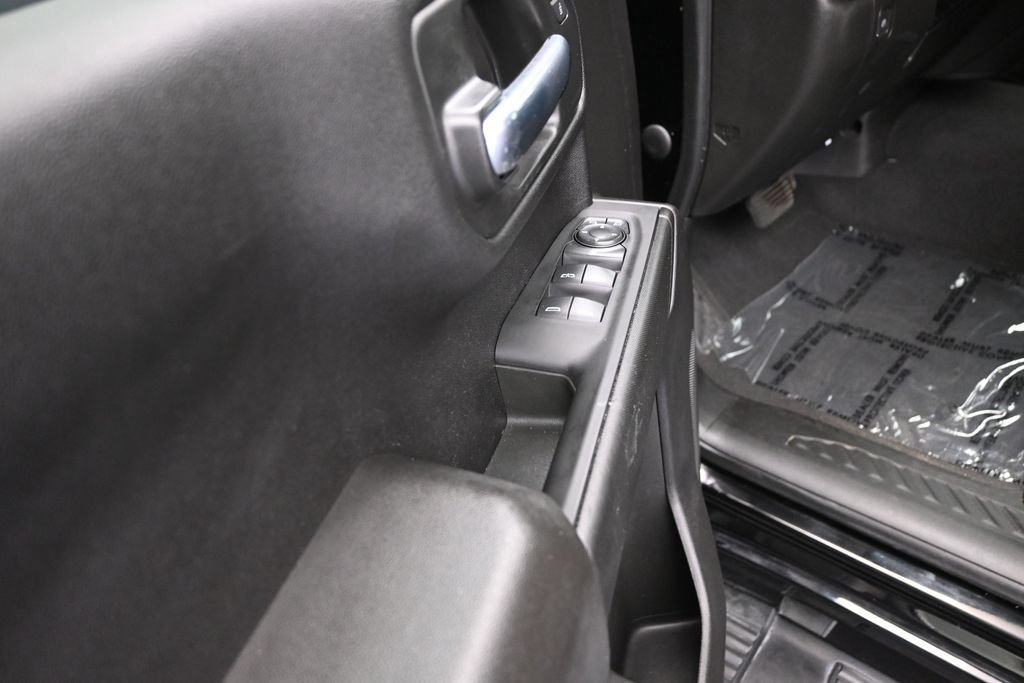 Used 2024 Chevrolet Silverado 1500 Custom RWD image 11