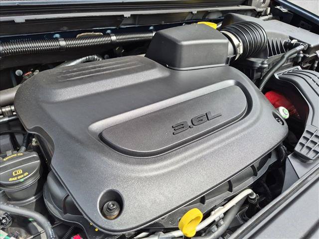 Used 2023 Chrysler Pacifica Pinnacle AWD/4WD image 25