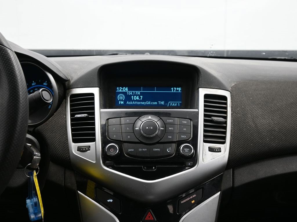 Used 2015 Chevrolet Cruze LT image 41