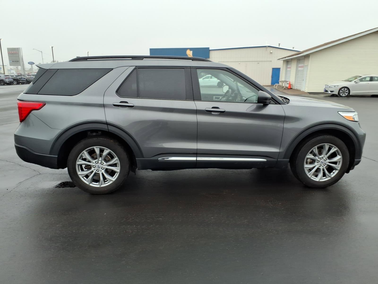 Certified 2023 Ford Explorer XLT w/ Equipment Group 202A image 7