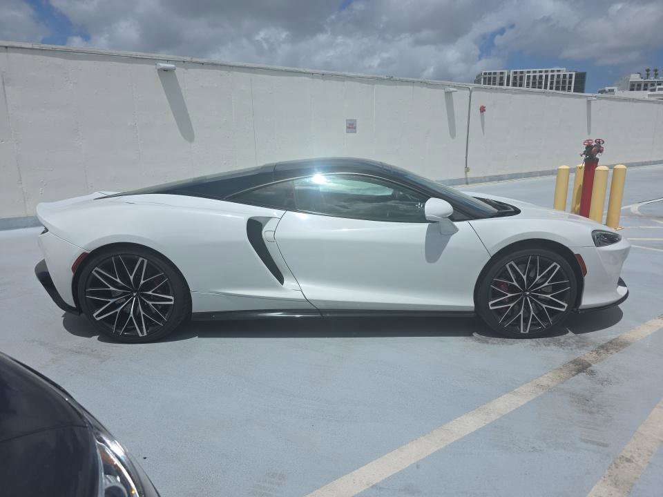 Used 2023 McLaren GT RWD image 4