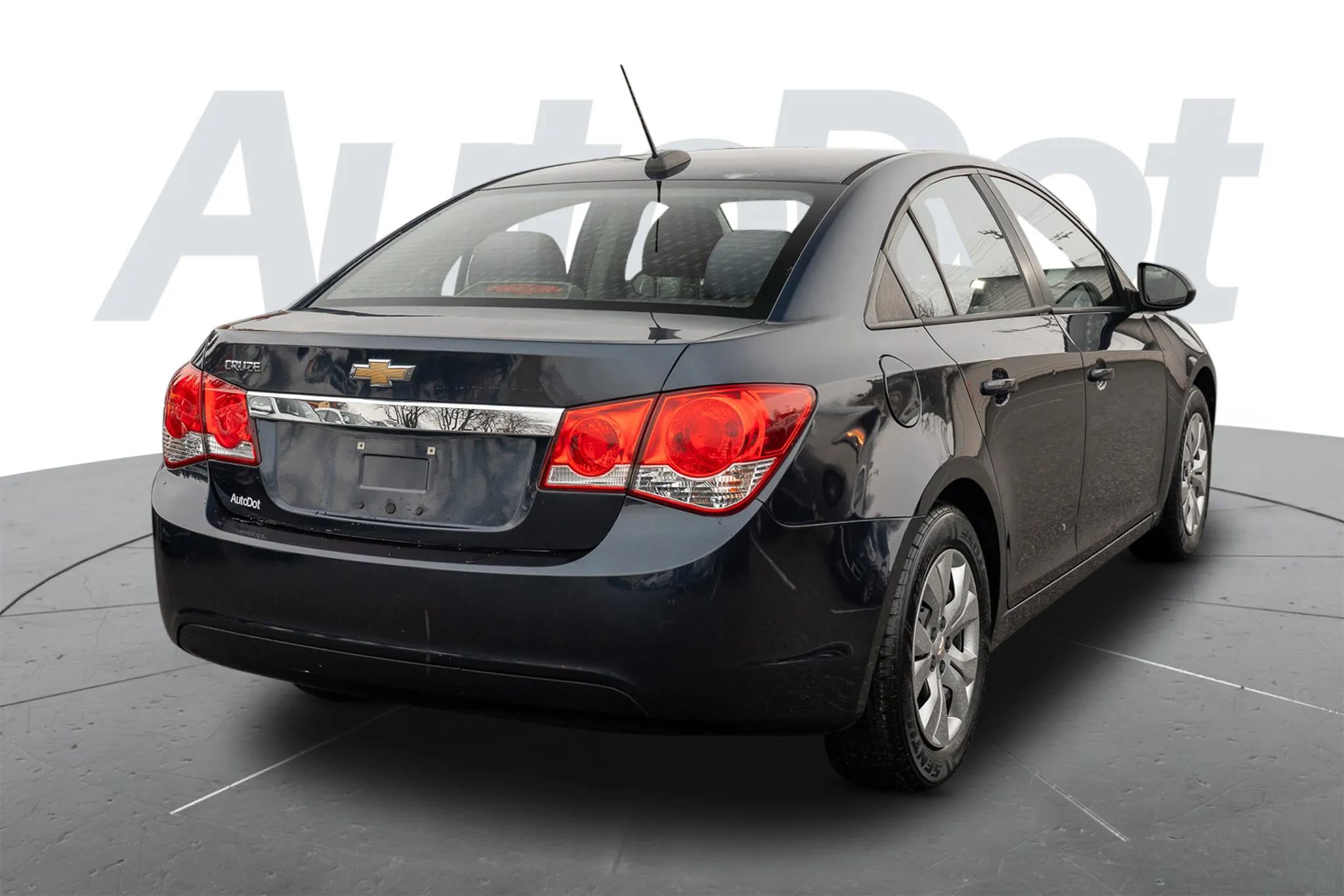 Used 2015 Chevrolet Cruze L image 3