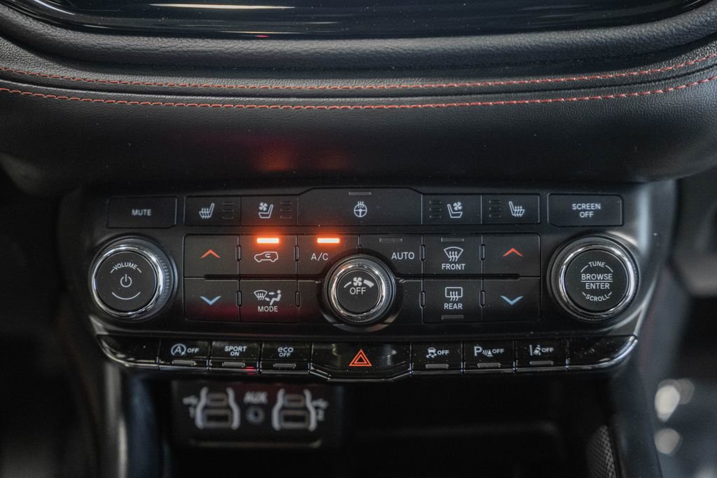 Certified 2025 Dodge Durango GT AWD/4WD image 28