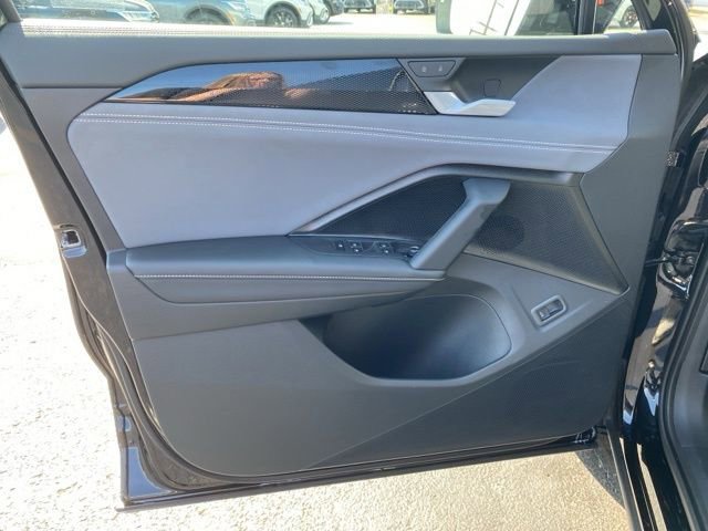 New 2025 Volkswagen Tiguan SE image 22