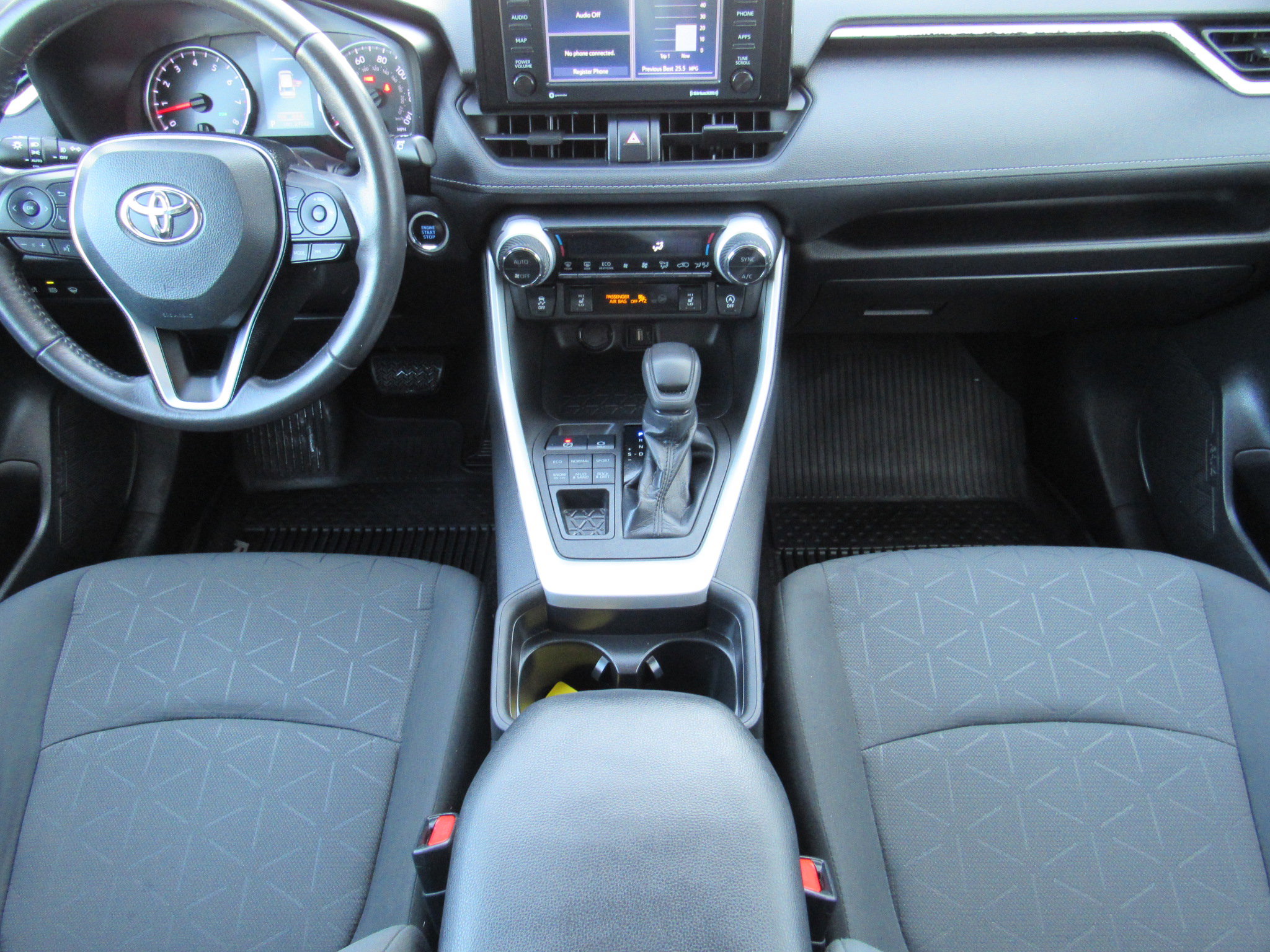 Used 2021 Toyota RAV4 XLE w/ XLE Grade Weather Package image 19