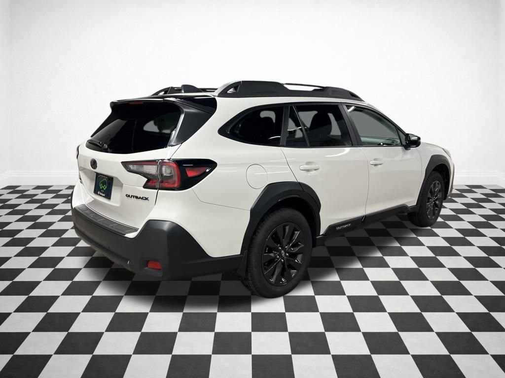 Used 2025 Subaru Outback Onyx Edition image 8