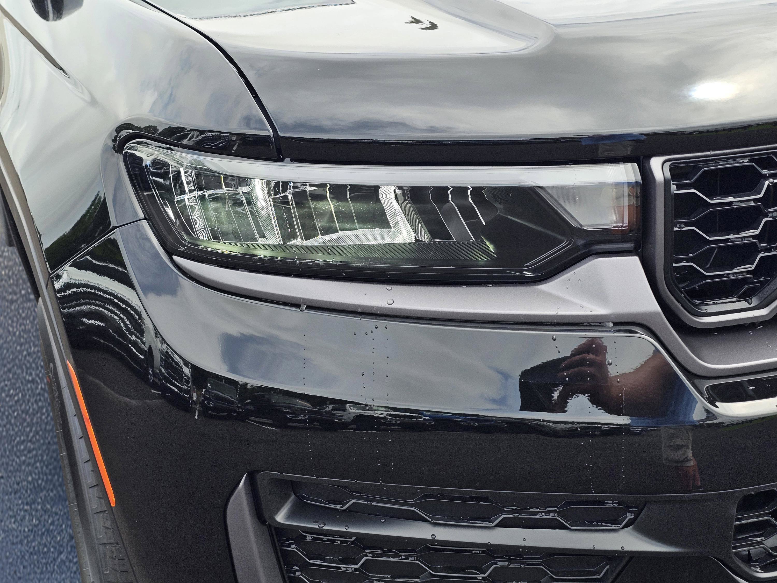 New 2026 Jeep Grand Cherokee Altitude RWD image 4