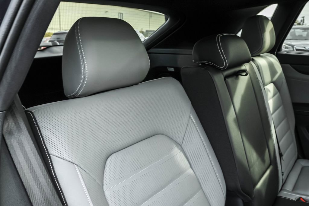 New 2025 Volkswagen Atlas Cross Sport SEL image 37