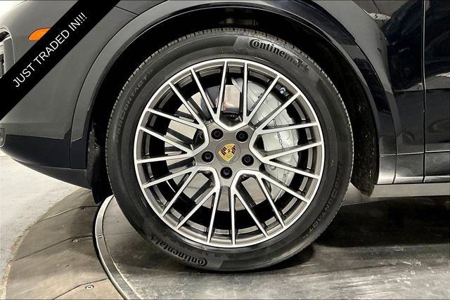 Used 2022 Porsche Cayenne Turbo image 8