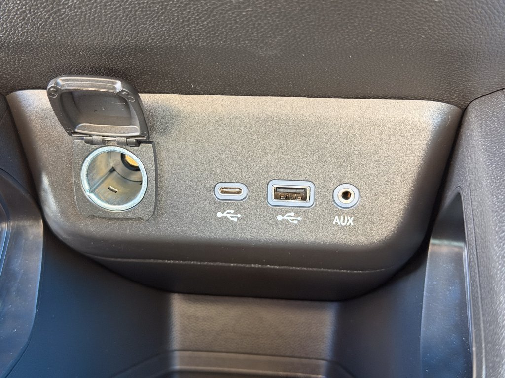 Used 2023 Chevrolet TrailBlazer RS w/ Convenience Package FWD image 30