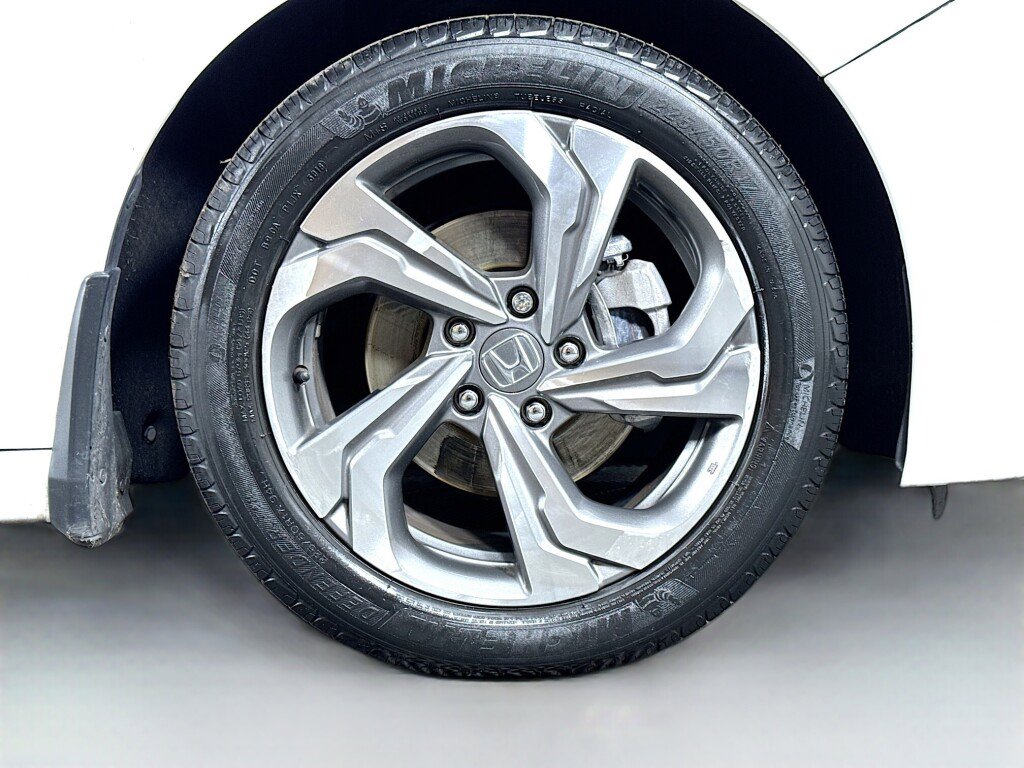 Used 2018 Honda Accord EX image 43