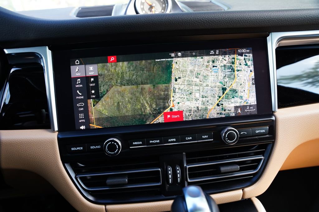 Used 2019 Porsche Macan AWD/4WD image 31